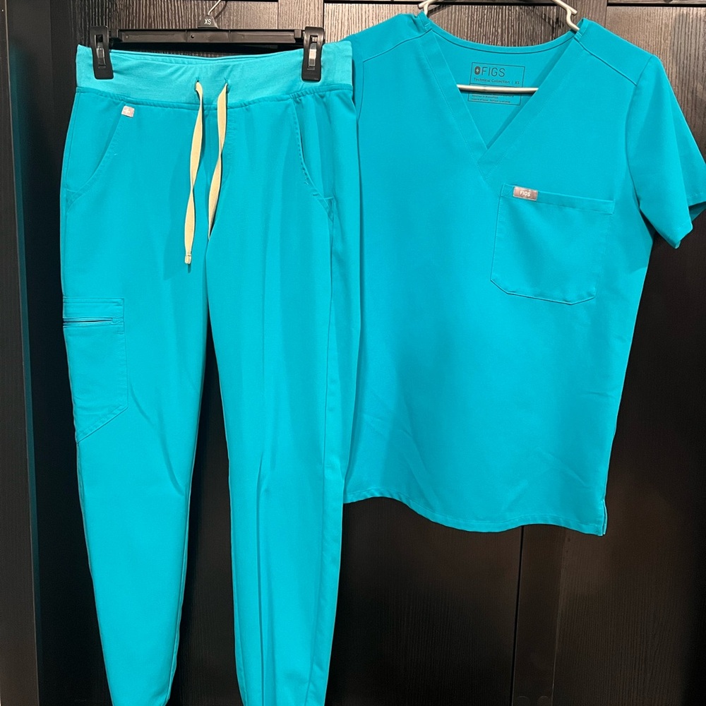 Figs Technical Collection in Blue